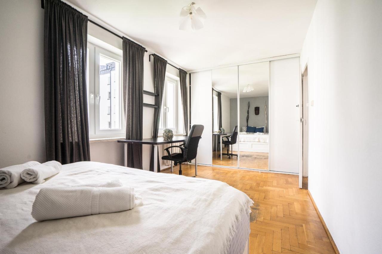 Oomph Warsaw Central 3-Bedroom Flat Esterno foto