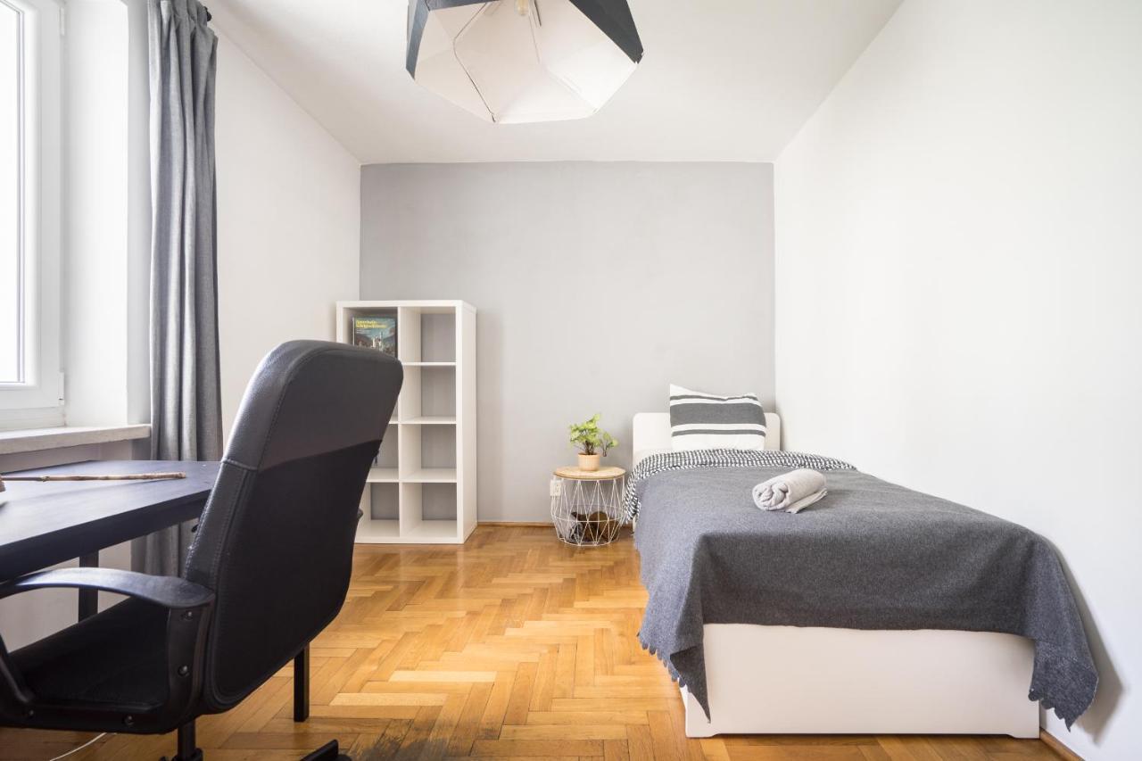 Oomph Warsaw Central 3-Bedroom Flat Esterno foto